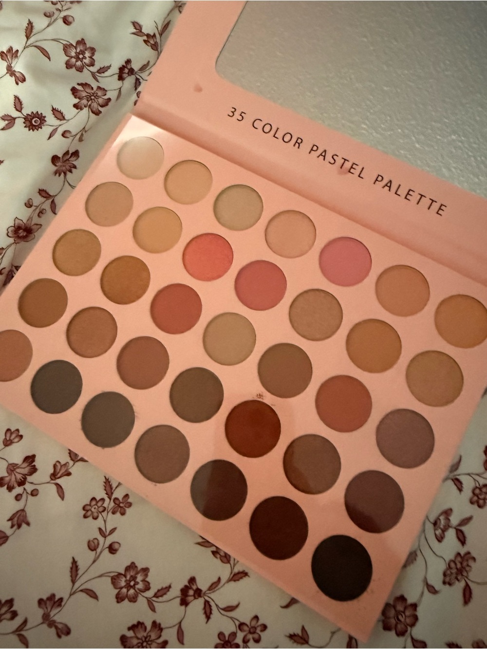 35-Color Pastel Eyeshadow Palette – Neutral & Pink Tones